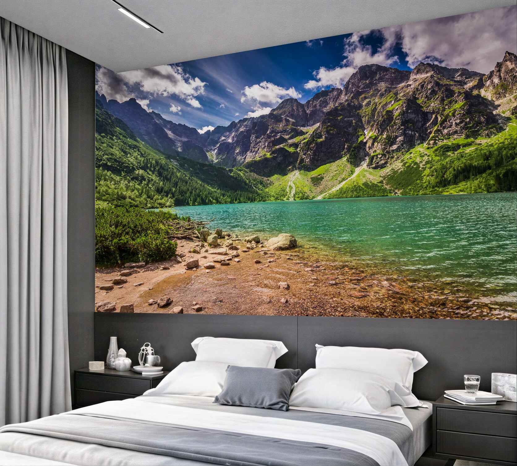 Fototapeta góry w pobliżu zielonego jeziora w letni dzień